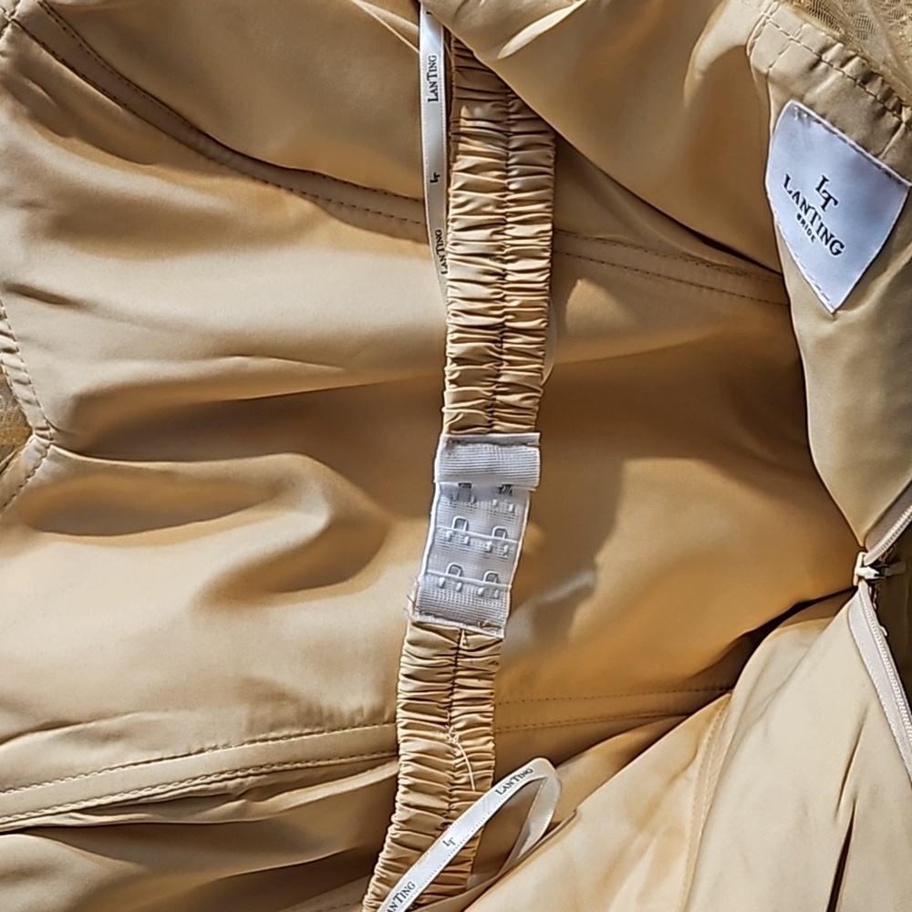 Dress - Picture 11 of 16